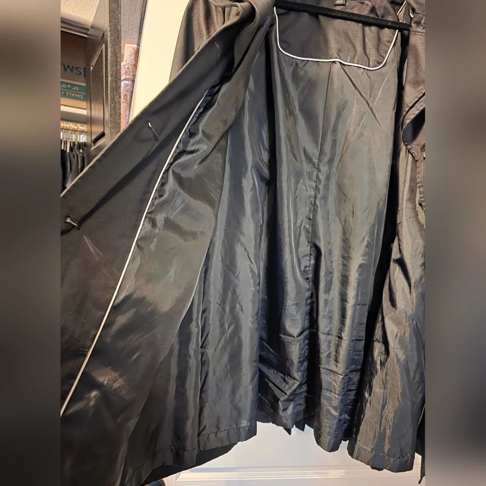 Women's London Fog Hooded Trench Coat - Picture 7 of 9